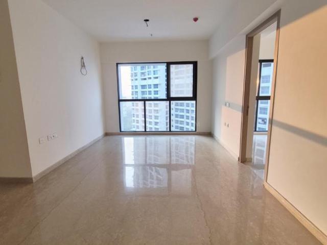 2 BHK Apartment in Kandivali East for resale Mumbai. The reference number is 20658316