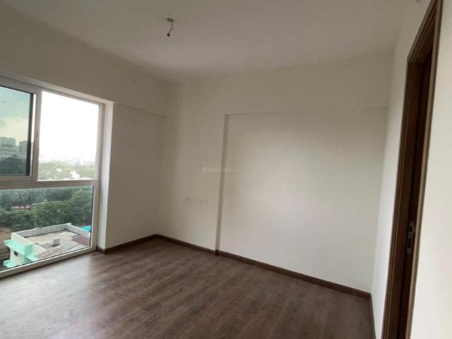 2 BHK Apartment in Kandivali East for resale Mumbai. The reference number is 20677039