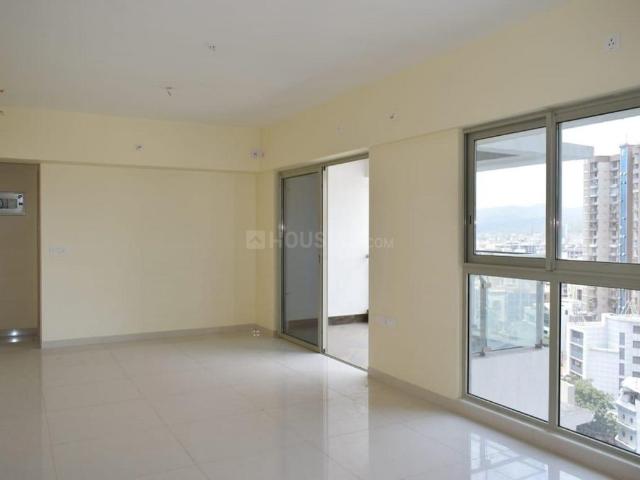 2 BHK Apartment in Kandivali East for resale Mumbai. The reference number is 20720060