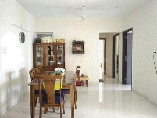 2 BHK Apartment in Kandivali East for resale Mumbai. The reference number is 20726282