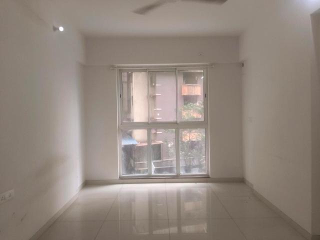 2 BHK Apartment in Kandivali East for resale Mumbai. The reference number is 20796057