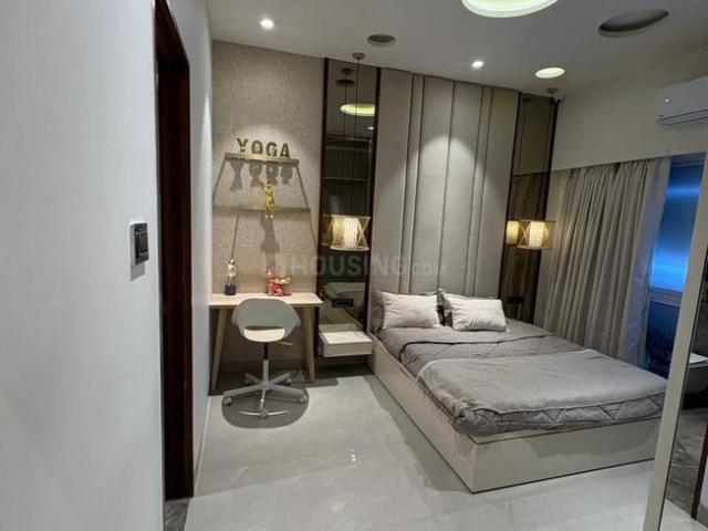 2 BHK Apartment in Kandivali East for resale Mumbai. The reference number is 20807140
