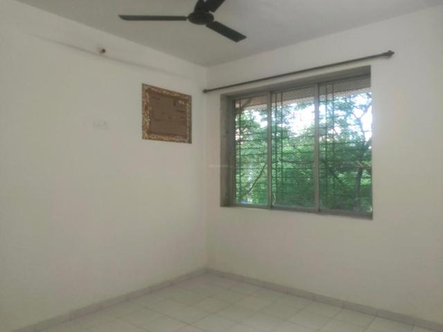 2 BHK Apartment in Kandivali East for resale Mumbai. The reference number is 20809876