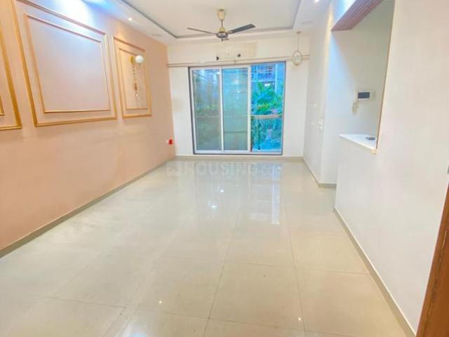 2 BHK Apartment in Kandivali East for resale Mumbai. The reference number is 20813450