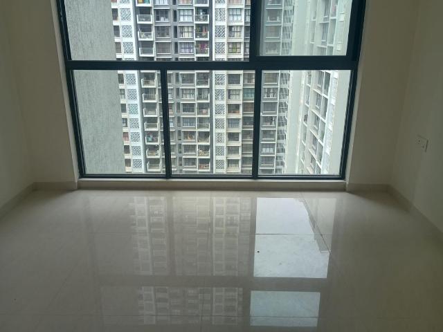 2 BHK Apartment in Kandivali East for resale Mumbai. The reference number is 20825240