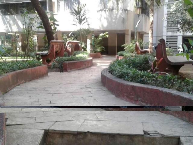 2 BHK Apartment in Kandivali East for resale Mumbai. The reference number is 20831870
