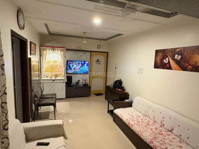 2 BHK Apartment in Kandivali East for resale Mumbai. The reference number is 20883192