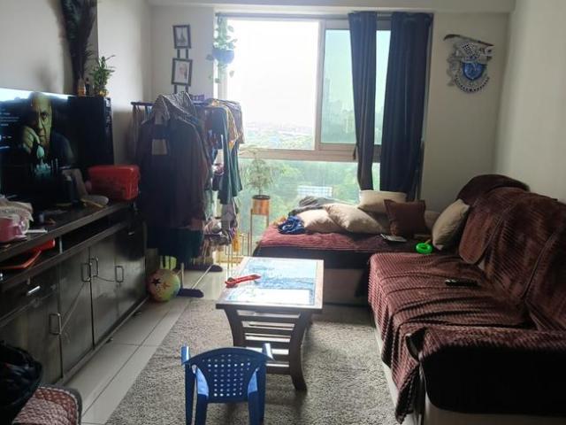 2 BHK Apartment in Kandivali East for resale Mumbai. The reference number is 20930252
