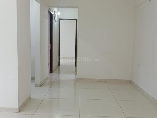 2 BHK Apartment in Kandivali East for resale Mumbai. The reference number is 20943519