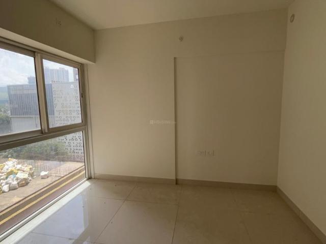 2 BHK Apartment in Kandivali East for resale Mumbai. The reference number is 20999959