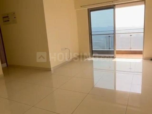 2 BHK Apartment in Kandivali East for resale Mumbai. The reference number is 20085458