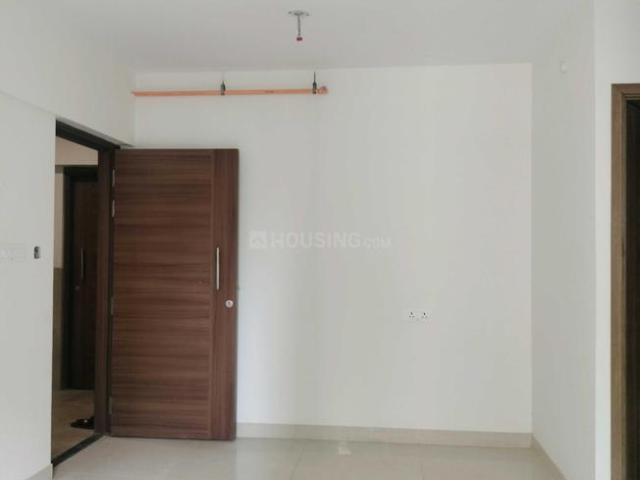 2 BHK Apartment in Kandivali East for resale Mumbai. The reference number is 20138431