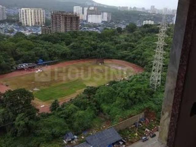2 BHK Apartment in Kandivali East for resale Mumbai. The reference number is 20189156