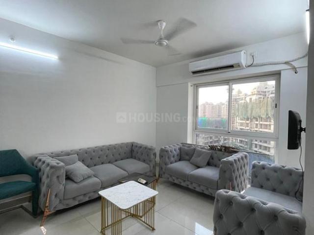 2 BHK Apartment in Kandivali East for resale Mumbai. The reference number is 20222877