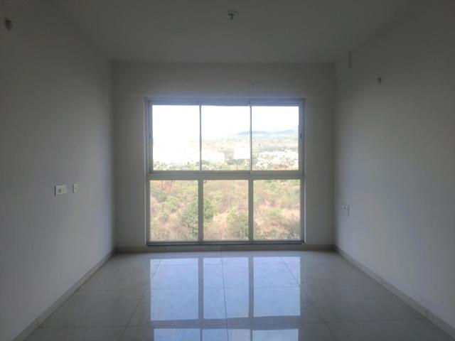 2 BHK Apartment in Kandivali East for resale Mumbai. The reference number is 20269501