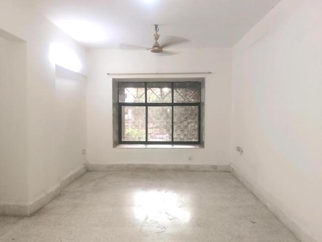 2 BHK Apartment in Kandivali East for resale Mumbai. The reference number is 20288093