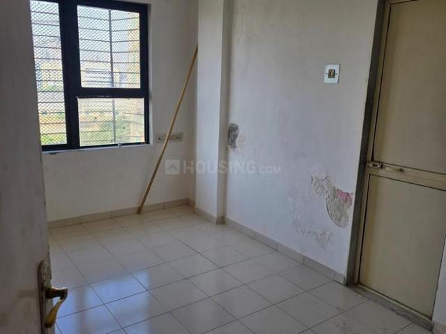 2 BHK Apartment in Kandivali East for resale Mumbai. The reference number is 20322551