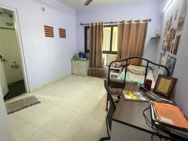 2 BHK Apartment in Kandivali East for resale Mumbai. The reference number is 20331770