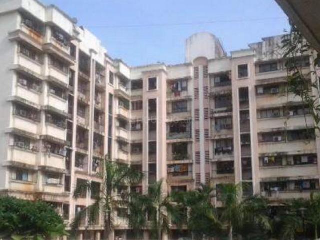 2 BHK Apartment in Kandivali East for resale Mumbai. The reference number is 20348718