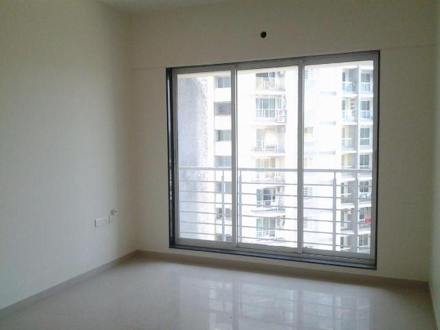 2 BHK Apartment in Kandivali East for resale Mumbai. The reference number is 6086846