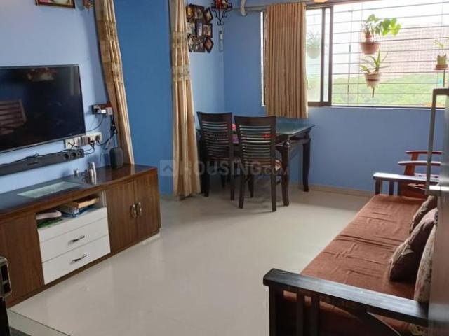 2 BHK Apartment in Kandivali East for resale Mumbai. The reference number is 9550318