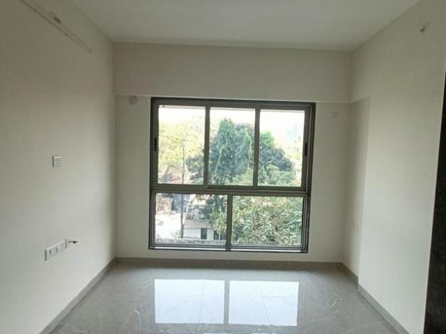 2 BHK Apartment in Kandivali West for rent Mumbai. The reference number is 17232398