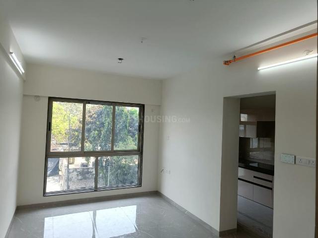 2 BHK Apartment in Kandivali West for rent Mumbai. The reference number is 17232445
