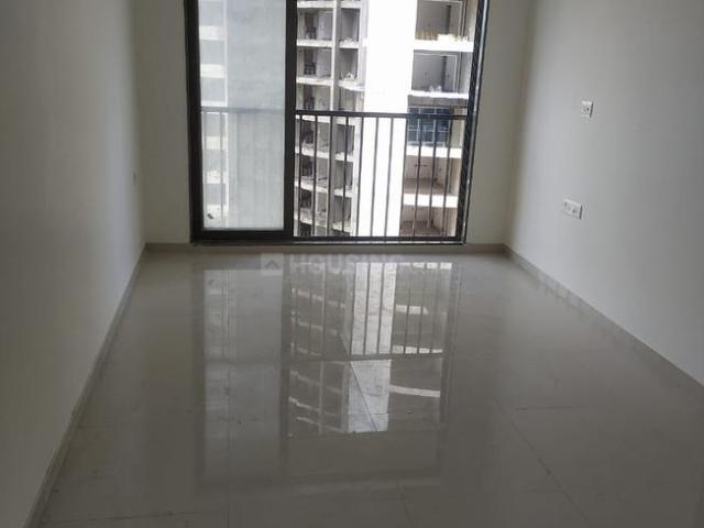 2 BHK Apartment in Kandivali West for rent Mumbai. The reference number is 17592001