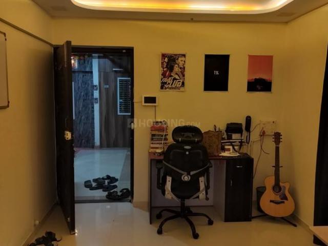 2 BHK Apartment in Kandivali West for rent Mumbai. The reference number is 19170204