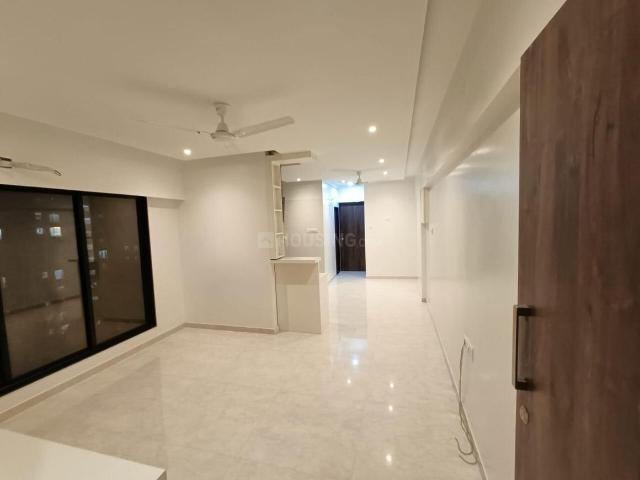 2 BHK Apartment in Kandivali West for rent Mumbai. The reference number is 19455352