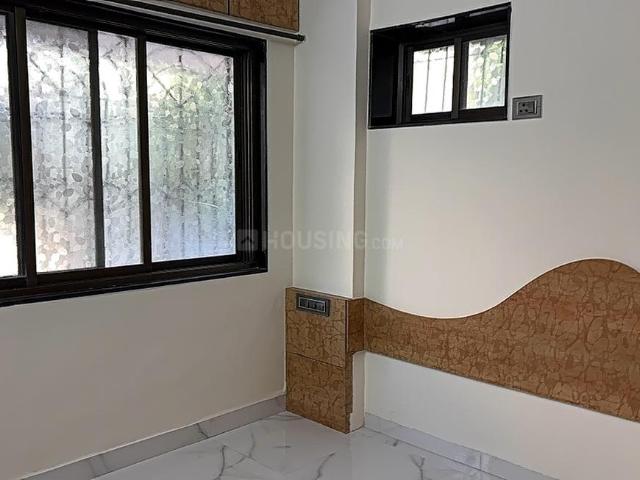 2 BHK Apartment in Kandivali West for rent Mumbai. The reference number is 19902429