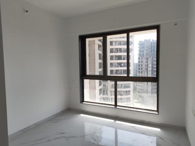 2 BHK Apartment in Kandivali West for rent Mumbai. The reference number is 19930490