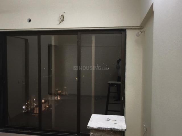2 BHK Apartment in Kandivali West for rent Mumbai. The reference number is 20160029