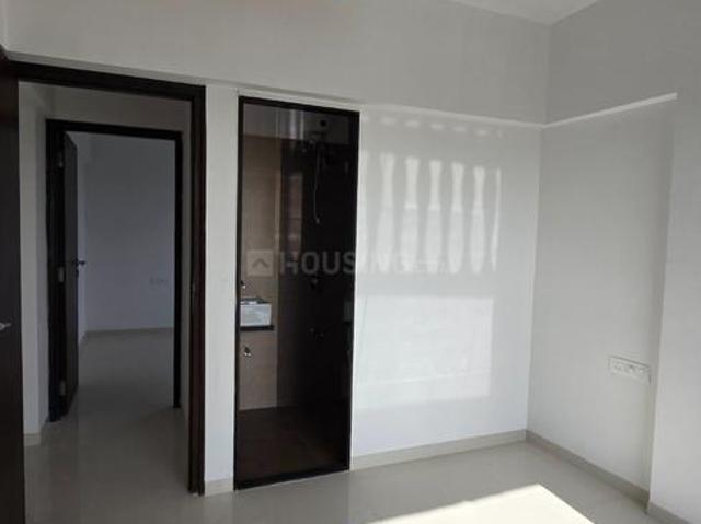 2 BHK Apartment in Kandivali West for rent Mumbai. The reference number is 20453812