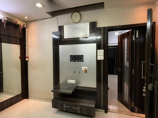 2 BHK Apartment in Kandivali West for rent Mumbai. The reference number is 20495340