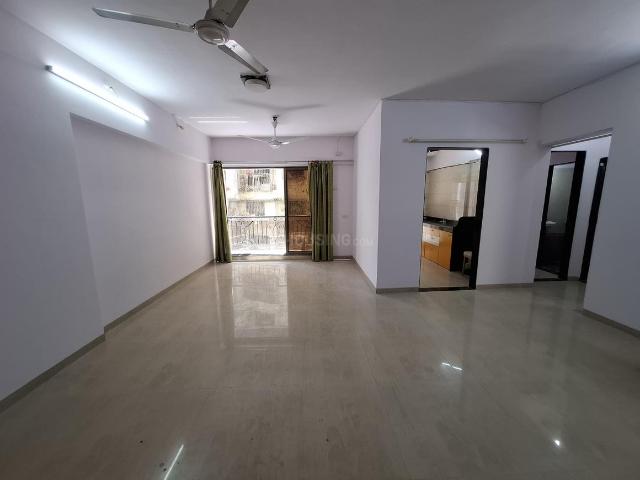 2 BHK Apartment in Kandivali West for rent Mumbai. The reference number is 20645803