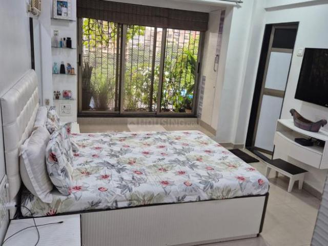 2 BHK Apartment in Kandivali West for rent Mumbai. The reference number is 20655680