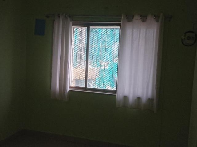 2 BHK Apartment in Kandivali West for rent Mumbai. The reference number is 20743361