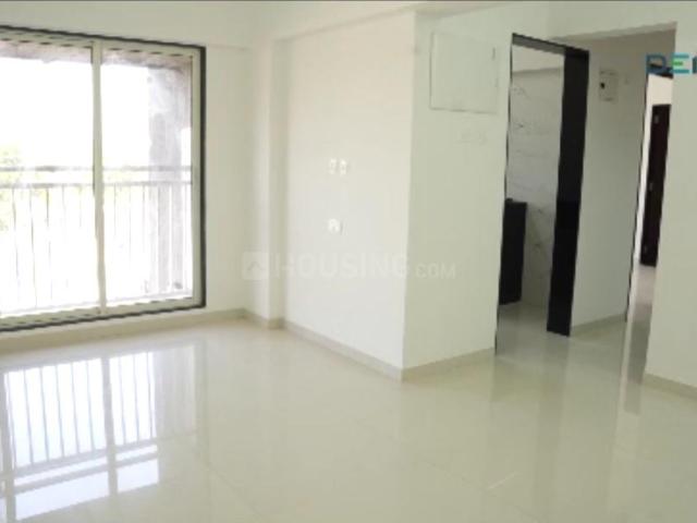 2 BHK Apartment in Kandivali West for resale Mumbai. The reference number is 14687581