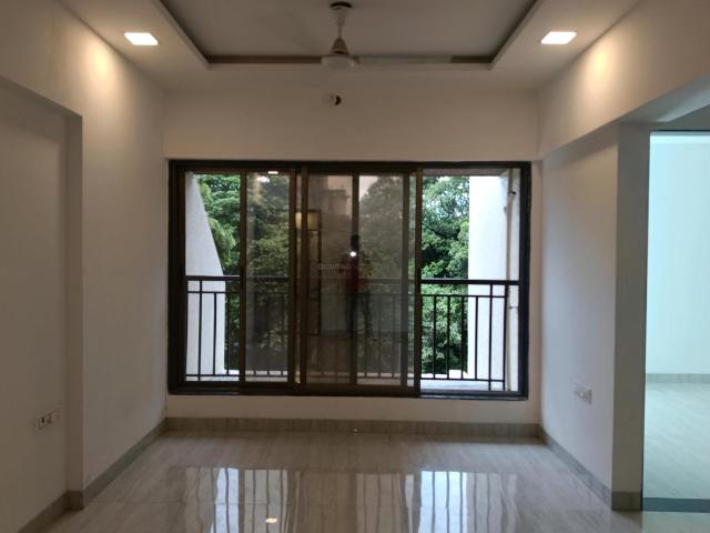 2 BHK Apartment in Kandivali West for resale Mumbai. The reference number is 14877828