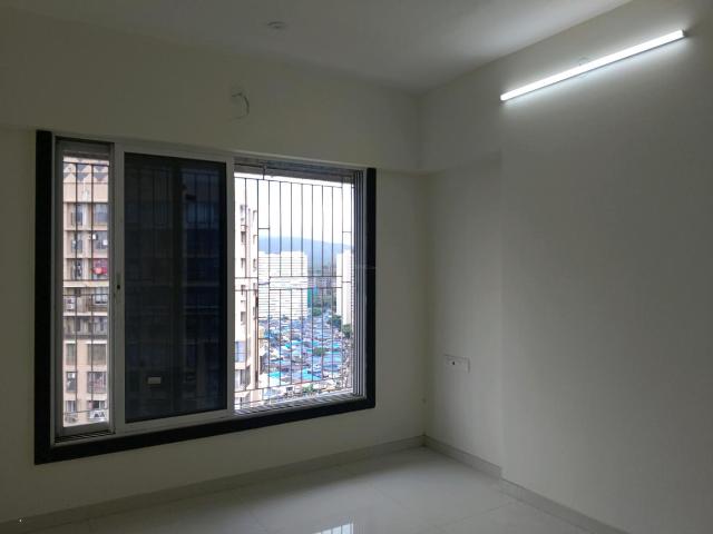 2 BHK Apartment in Kandivali West for resale Mumbai. The reference number is 14877929