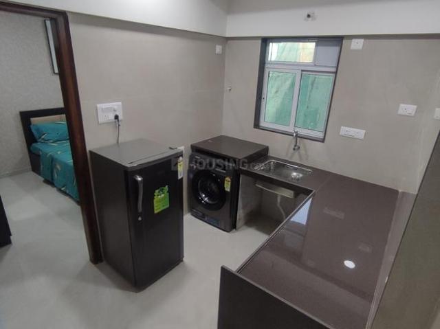 2 BHK Apartment in Kandivali West for resale Mumbai. The reference number is 14882345