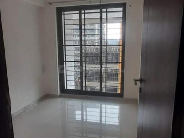2 BHK Apartment in Kandivali West for resale Mumbai. The reference number is 14934240