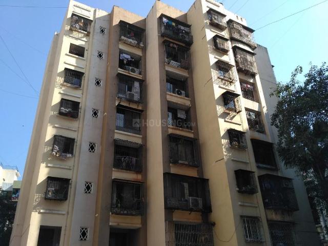2 BHK Apartment in Kandivali West for resale Mumbai. The reference number is 16152203