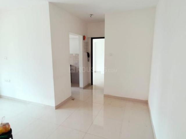 2 BHK Apartment in Kandivali West for resale Mumbai. The reference number is 17592224