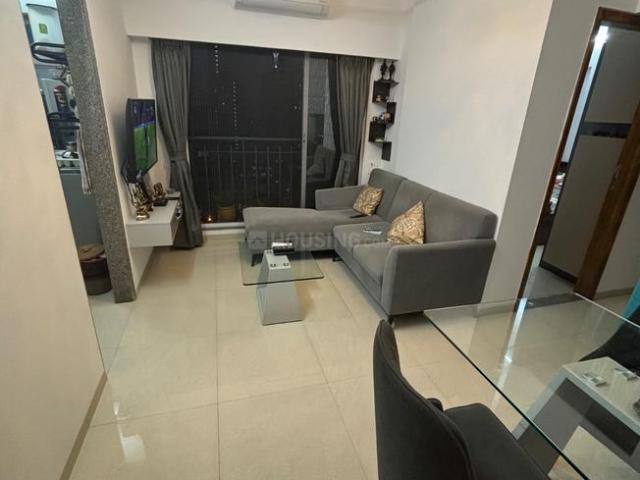 2 BHK Apartment in Kandivali West for resale Mumbai. The reference number is 17627994