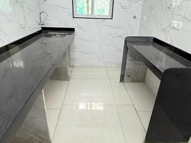 2 BHK Apartment in Kandivali West for resale Mumbai. The reference number is 17953786