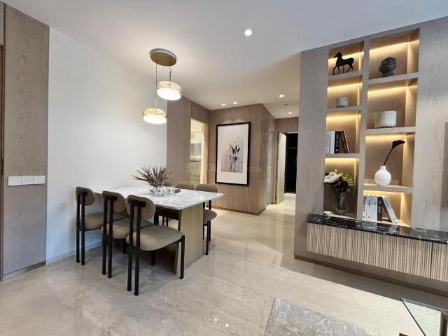 2 BHK Apartment in Kandivali West for resale Mumbai. The reference number is 17026784