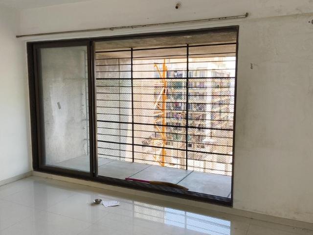 2 BHK Apartment in Kandivali West for resale Mumbai. The reference number is 17061638