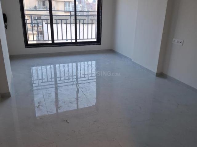 2 BHK Apartment in Kandivali West for resale Mumbai. The reference number is 17149156